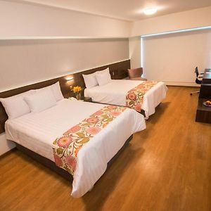 Habitación con 2 Camas Individuales